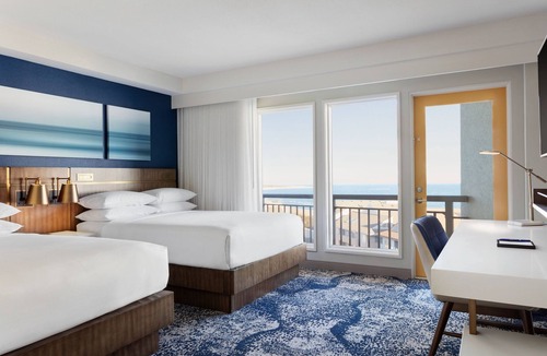 Northeast Virginia Beach Hotel | Delta Hotels by Marriott Virginia Beach Waterfront Suites