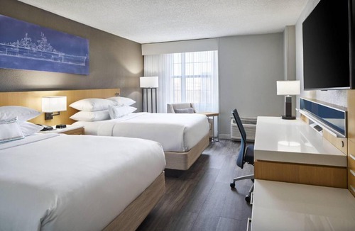 Norfolk Hotel | Delta Hotels by Marriott Norfolk Airport