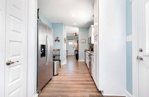 Deltaville House | Deltaville 2BR Retreat, Walk to Museum, Boat Parking