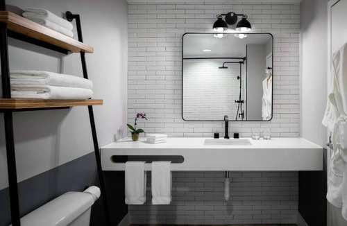 Cambridge Hotel | Deluxe 2 Queens 5.5 Mi to Fenway Park & Boston Attractions