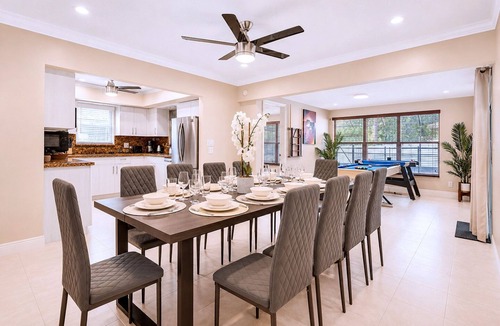 South Lake Villa | Deluxe 5BR Villa Heated Pool near Hollywood Beach