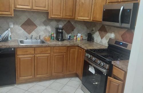 Jersey City Hostel | Deluxe Room E