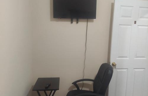 Jersey City Hostel | Deluxe Room E