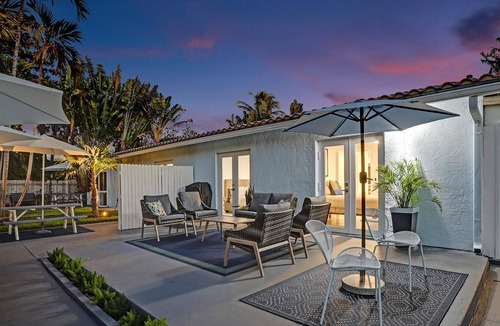 Oakland Park House | Deluxe Waterfront Estate w/ Pool (Suites A & B)