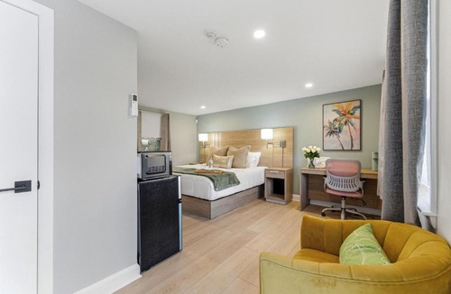 Dennis Port Hotel | Dennisport Surf Club Boutique Hotel