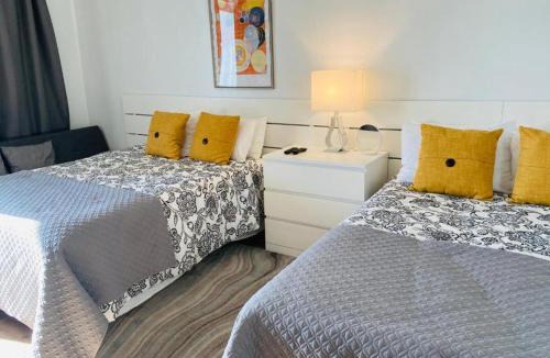 Sunny Isles Beach Apartment | Departamento sobre la Playa con vista a la Collins Ave