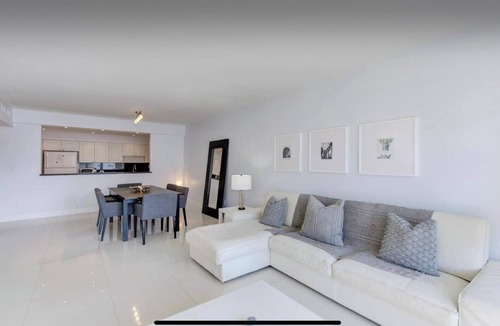 Golden Beach Apartment | Departamento Amplio de 2 Dormitorios, en Sunny Isles Beach Para 6 Personas +bebé