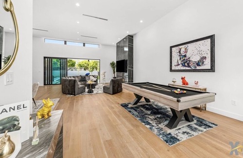 Buena Vista Villa | Design District Luxury Estate