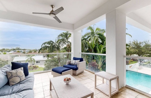 Deerfield Beach Condo | Designer All-Suite Beach Condo w/Infinity Pool & 3 Balconies