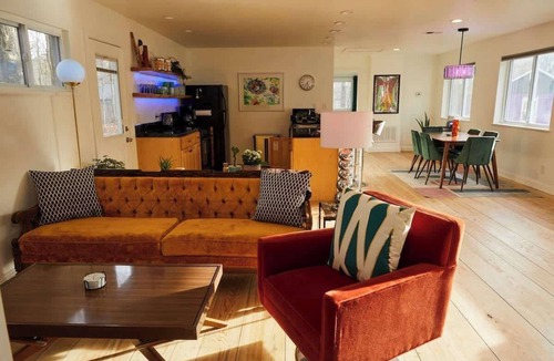 Cairo House | Designer Rtrt w/Hot Tub nr Sking