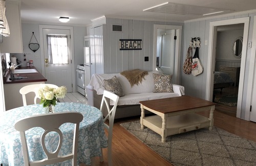 West Hyannisport Cottage | Desirable 4br/2ba Craigville Beach Cottage Steps to Ocean