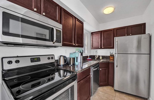 North Beach Apartment | Desoto 2 bedrooms First floor