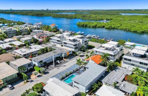 North Beach Apartment | Desoto Beach Retreat with Heated Pool - By Atlantikos