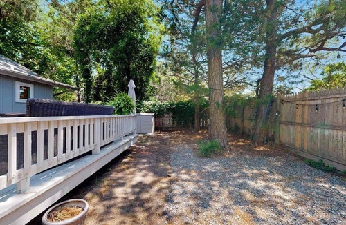 Rehoboth by the Sea House | Dewey Beach cottage 1 block from the beach, dog friendly