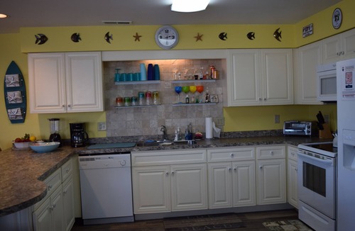 Rehoboth by the Sea Condo | Dewey Beach Ocean Block Condo Elevator Parking Sleeps 10