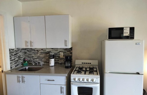 Parkside Apartment | Dewey Breeze Retreat F