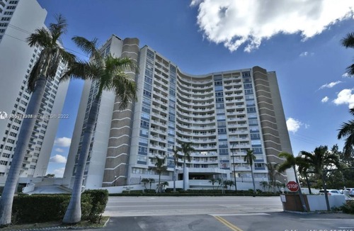 Hallandale Beach Condo | Direct Ocean views . Fully furnished 2 bedroom Condo in Hallandalle beach