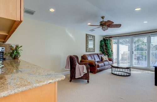 Tarpon River House | DISCOUNTED Downtown Location near EVERYTHING!