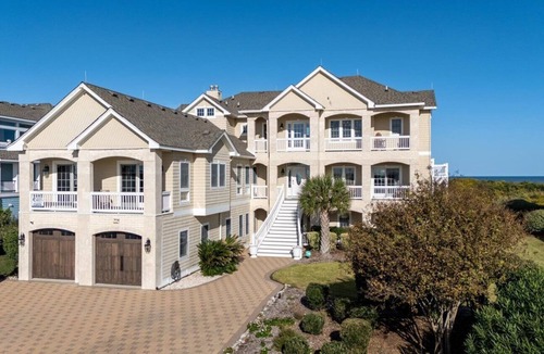Pine Island House | Discounted, Gorgeous, Luxury, Cabana Service, Elevator, Theater Room, C0225