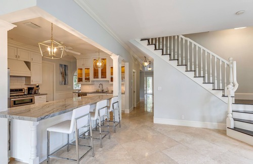 Birch Park Finger Streets House | Discounts! Starlight Beach House, Inquire for Long Stays!