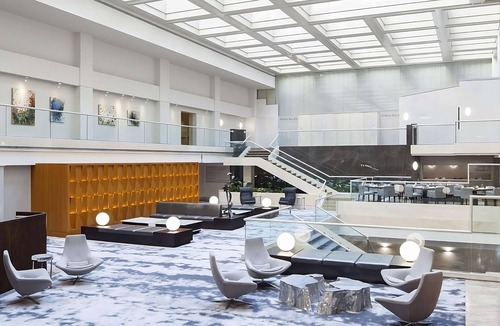 Capitol Hill Hotel | Discover D.C.'s Icons at Your Doorstep! Pet-friendly, Near Madame Tussaud's!