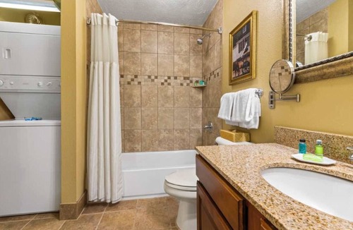 Williamsburg Resort | Discover Family Fun and History at Wyndham Kingsgate-1 Bedroom Suite