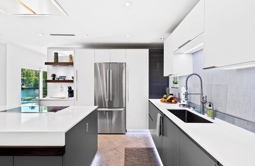 Wilton Manors House | Discover The Sapphire – A Stunning, Vibrant Waterway Home Offering Style, Comfort & Relaxation!