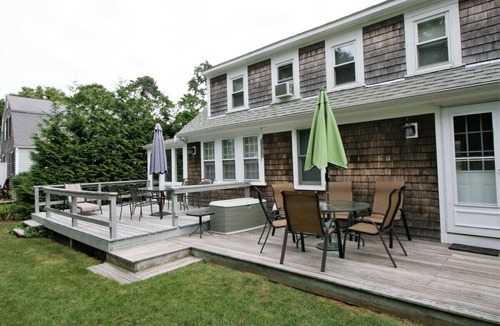 Brewster House | DISNBRE: Beach Cottage - A Quintessential Beach Cottage in Brewster, MA
