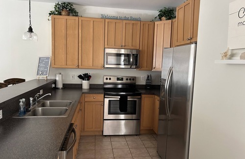 Selbyville House | ‘Dockside Retreat’ 3bd Townhome walking distance to the pool &3mil to the beach