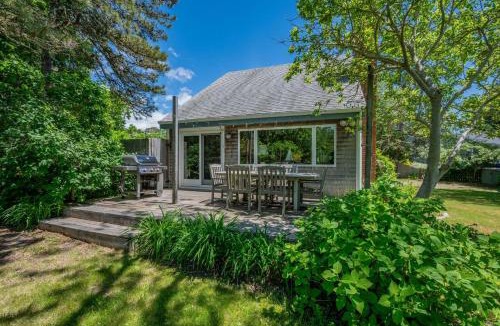Harwich Port House | Dog-Friendly Cape Cottage Near Beach Towns