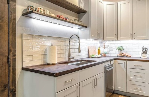 Bigfork Condo | Dog-friendly downtown condo - large balcony, fast WiFi, updated interior & W/D