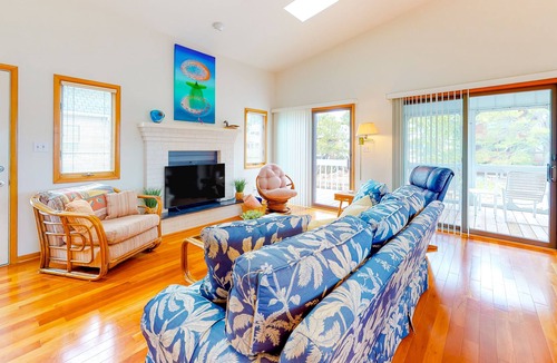 Sandpiper Pines House | Dog-friendly home on the canal with beach gear and grill - 1.5 blocks to beach