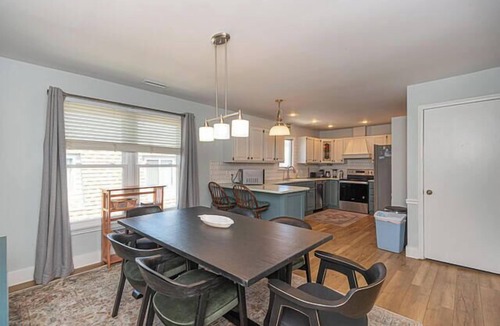 Little Salisbury House | Dog-Friendly house. Arctic Ave House: Sunny and bright beautiful 4 Bedroom 3 Full bathroom single home walking distance to the beach, Free WiFi, linens included. Remodel just in couple month. Great location, walk in to restaurants, coffee shop, Acme