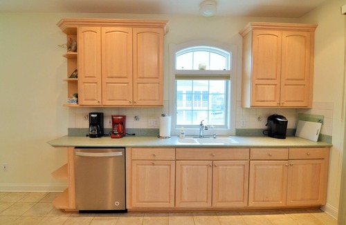 Rehoboth by the Sea House | DOG FRIENDLY, OCEAN BLOCK BEAUTY- SLEEPS 16 - 17B CLAYTON ST, DEWEY BEACH