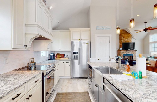 Rodanthe House | Dog-friendly oceanfront home with private outdoor pool, hot tub & central AC