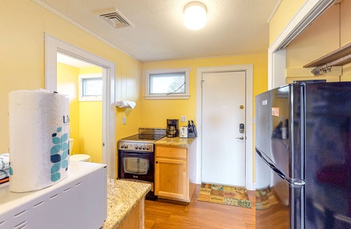 Oak Bluffs Apartment | Dog-friendly studio condo with pool & tennis - close to beaches & golf