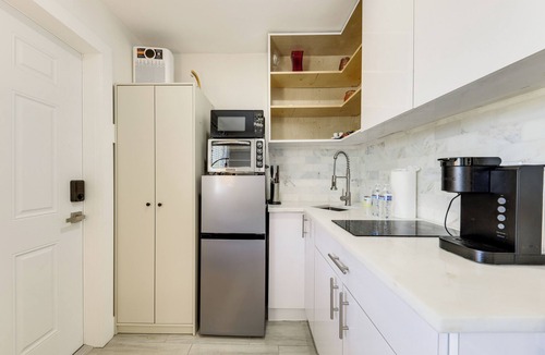 Cypress Point Apartment | Dog-Friendly Unit w/Pool Access in Pompano Beach!