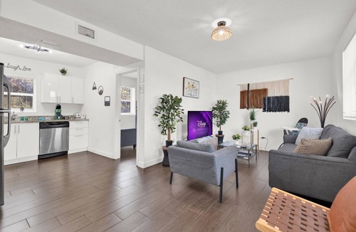 Buena Vista House | Dos Casitas Design District #2 - 4/2 House - 5 minutes from Wynwood and Design