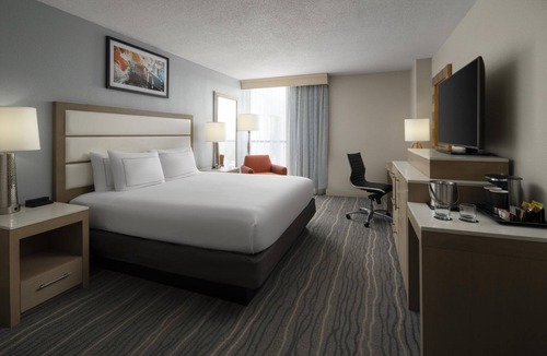 Northeast Virginia Beach Hotel | DoubleTree by Hilton Virginia Beach