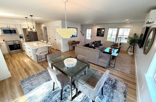 Tisbury House | Downtown brand new construction 3 bed & 3 bath