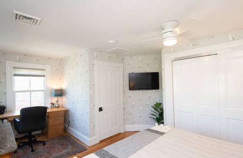 Cambridge House | Downtown Cambridge | Historic Charm | Modern Upgrades