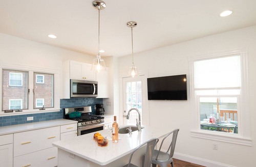 Cambridge House | Downtown Cambridge | Historic Charm | Modern Upgrades