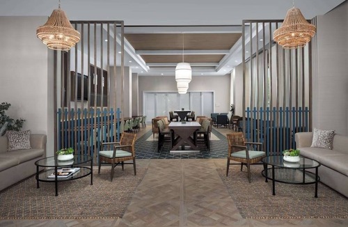 Pineapple Grove Arts District Hotel | Downtown Delray Beach Room – Walk to Beach, Dining, Bars, and Boutique Shopping