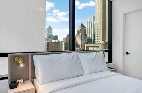 Downtown Miami House | Downtown Edit-Resort Style Stay with Full Amenities