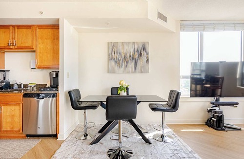 Downtown Apartment | Downtown Silver Spring 2BR Skyline Balcony Suite Walkable to DC Metro Luxepad