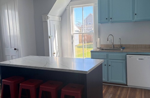 Cape Charles House | Downtown, Three Bedroom, Dog-friendly, Short Walk to the Beach
