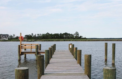 Piney Point Cottage | Dream getaway Cottage in St. George Island with Private Pier in St. Mary, MD