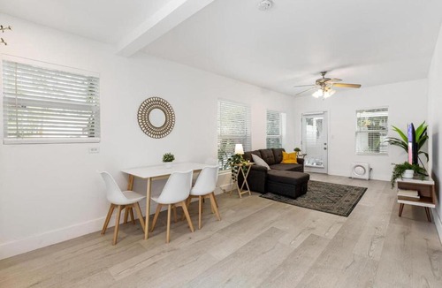 Victoria Park Apartment | Dreamy 1-bedroom apt walking distance to Las Olas