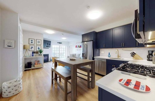 Dennis Port Condo | Dreamy ocean-view perch with furnished balcony & beach access - dog-friendly