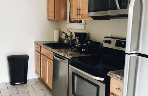 North End Cottage | Driftwood Cottage Stand-Alone Downtown OC Retreat